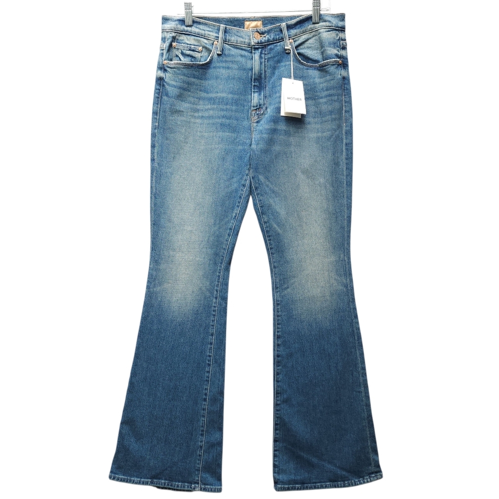 Mother The Weekender Flare Jeans In Love Bombs - Picture 7 of 16
